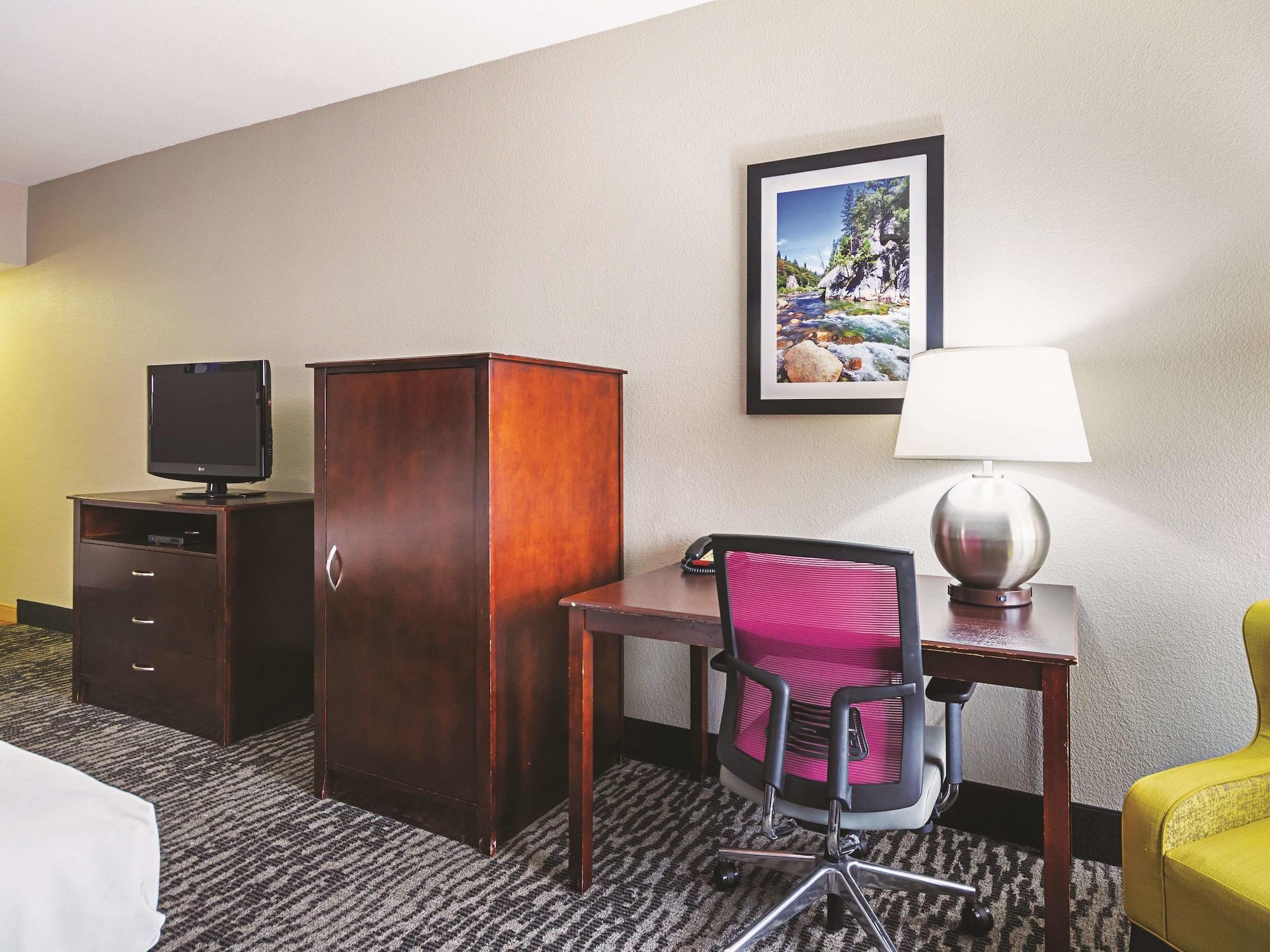 La Quinta By Wyndham Fresno Northwest Hotel Bagian luar foto
